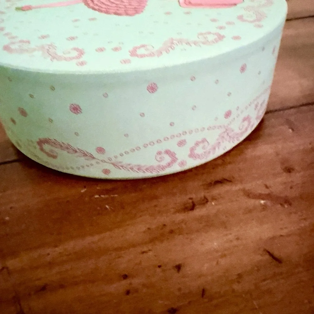 Laduree Paris‎ Exclusive Box (empty) Mademoiselle Macaron, RARE Limited Ed. 2017